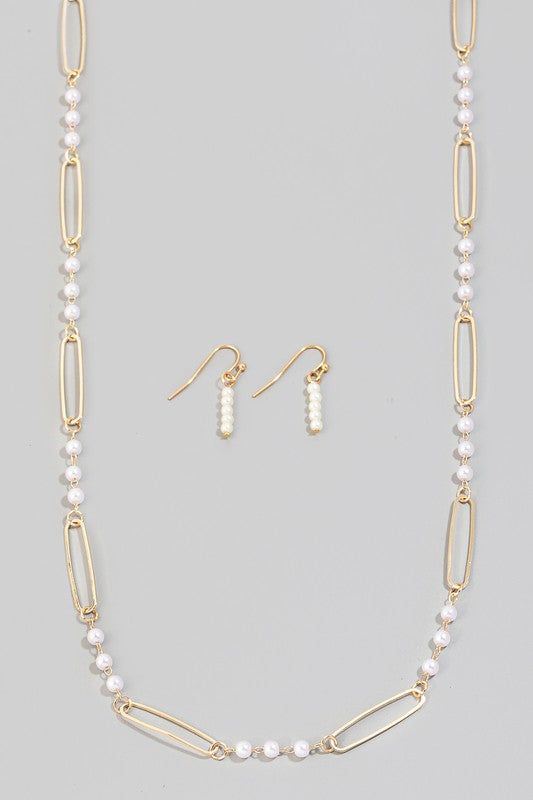 Long Pearl & Chain Necklace